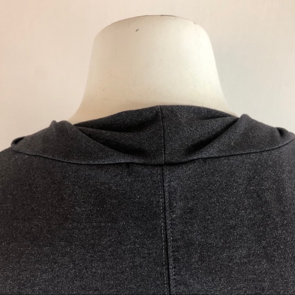 Athleta Grey V- Neck Workout Top Size Small - Picture 5 of 12